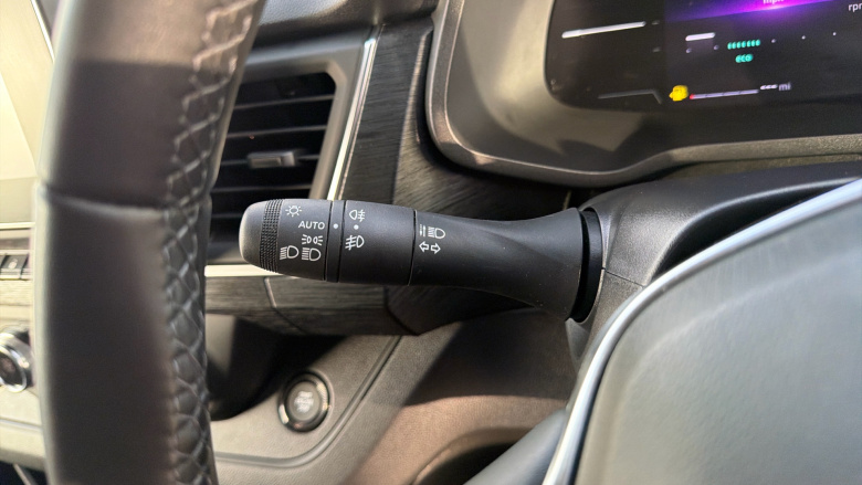 Renault Trafic Swb Diesel SL30 Blue dCi 170 Extra Sport [Safety] Van EDC